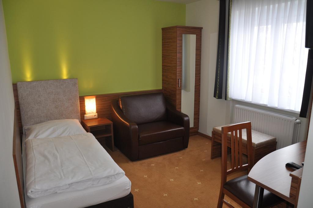 Gasthof Zur Linde Sankt Andrä bei Frauenkirchen Kamer foto