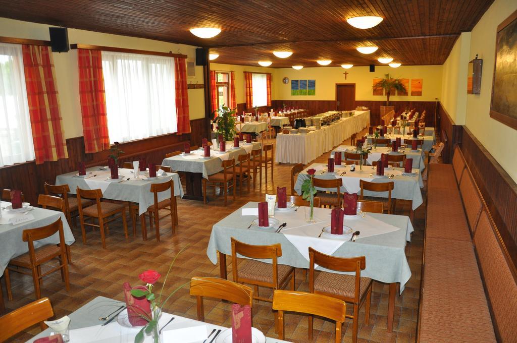 Gasthof Zur Linde Sankt Andrä bei Frauenkirchen Buitenkant foto